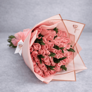 Ramo de 50 Rosas Rosas Hermosas – Amor en su Máxima Expresión