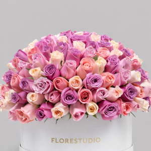 Caja Monumental de Rosas Multicolor – Armonía Infinita